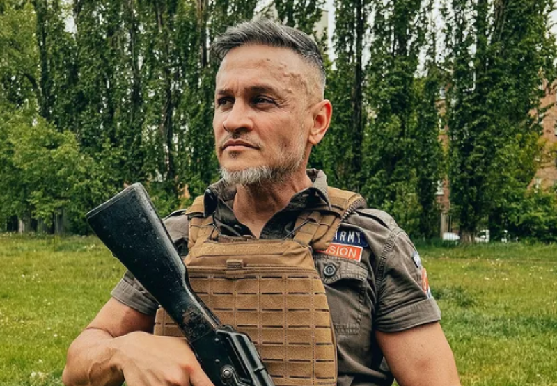 Ектор Хіменес-Браво показав кохану, з якою його розлучила війна