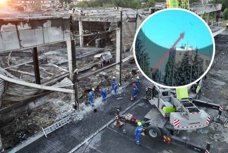 Атака РФ на Кременчук: з'явилося відео влучання ракет у ТЦ