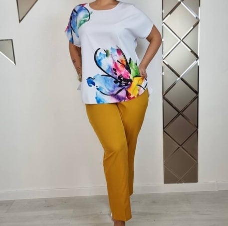 Як одягатися після 45 років, щоб виглядати молодшою: прості трюки для шикарного результату