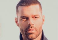 Рики Мартин похвастался редкими фото своих детей-подростков