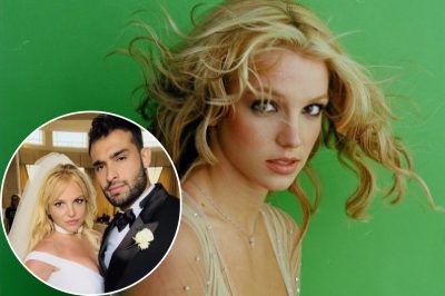 Бритни Спирс без бюстгальтера показала, как проводит медовый месяц с молодым мужем