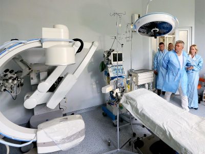 Григорий Козловский передал военному госпиталю во Львове 2 аппарата на 4 млн гривен