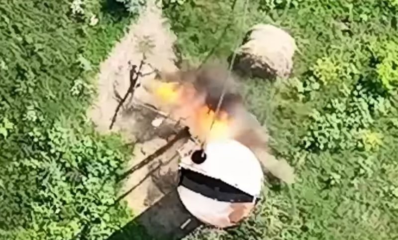 Окупантів "покришили" з дрона: прикордонники вдарили по ворожих позиціях