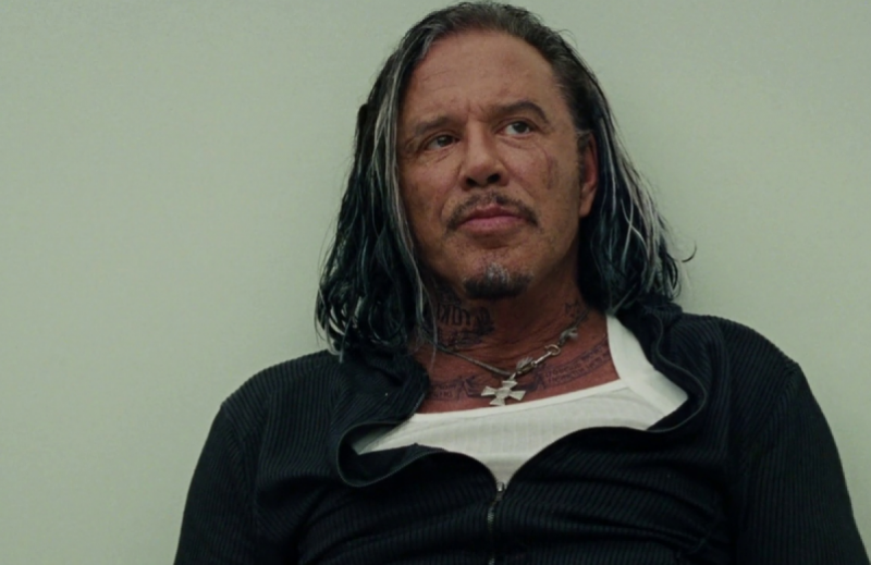 Голлівудський актор розплакався в прямому ефірі, згадуючи особисту зустріч з Путіним 8 років тому