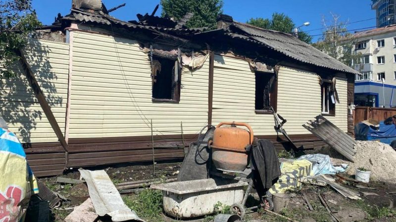 Россияне в Белгородской области РФ начали бить окна и плитку в домах - во всем винят ВСУ