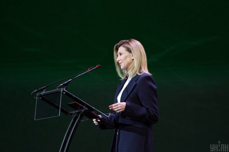 Чем занят сын президента и где будет учиться его дочь: Зеленская рассказала о детях