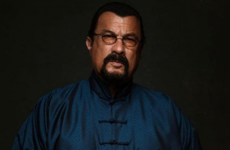 Путінський "пес" Стівен Сігал образився на русофобію, і розповів про своє українське коріння