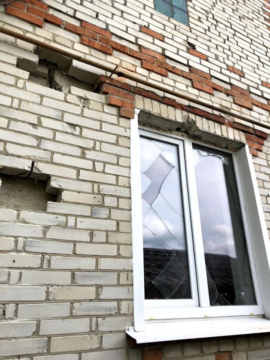 Били по житлових будинках: росіяни потужно обстрілюють Сумщину Били по житлових будинках: росіяни потужно обстрілюють Сумщину