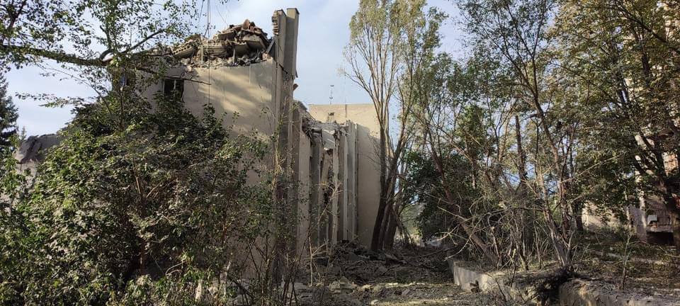Знищений готель "Донбас" у Кадіївці, де були окупанти Знищений готель "Донбас" у Кадіївці, де були окупанти