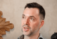 Ми не подали б заявку на вступ до НАТО, якби це рішення не було погоджено із Заходом - Арестович