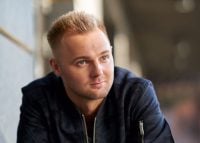 Російська – не мова Путіна: зірка Сватів відмовився переходити на українську