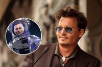 Доступен на дни рождения, свадьбы, поминки: Депп в образе космонавта удивил фанатом заявлением