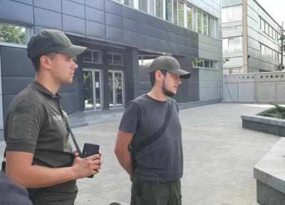 Вдерлися зі зброєю, заблокували доступ до бомбосховища: СБУ помилково завітала з обшуками до фабрики 'Юнайтед Табако'