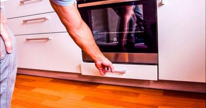 Зачем нужен нижний ящик под духовкой и что в нем категорически запрещено хранить