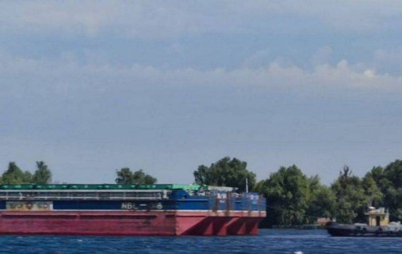 Оккупанты украли известную баржу,  которая доставляла арбузы из Херсона в Киев