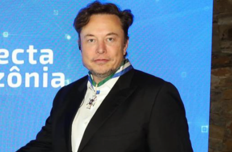 Папа не гордится: отец Илона Маска рассказал, почему не считает миллиардера особенным