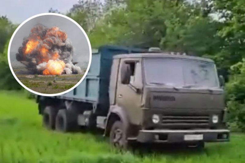 КамАЗ оккупантов с полным кузовом снарядов подорвался на мине, не проехав и несколько метров