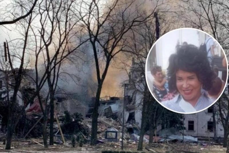 Надежда Бабкина на фото скривила гнусную ухмылку возле развалин драмтеатра в Мариуполе