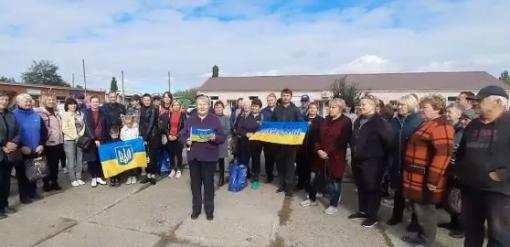 Слава Україні: на Миколаєві жителі окупованого міста вийшли на протест проти окупантів