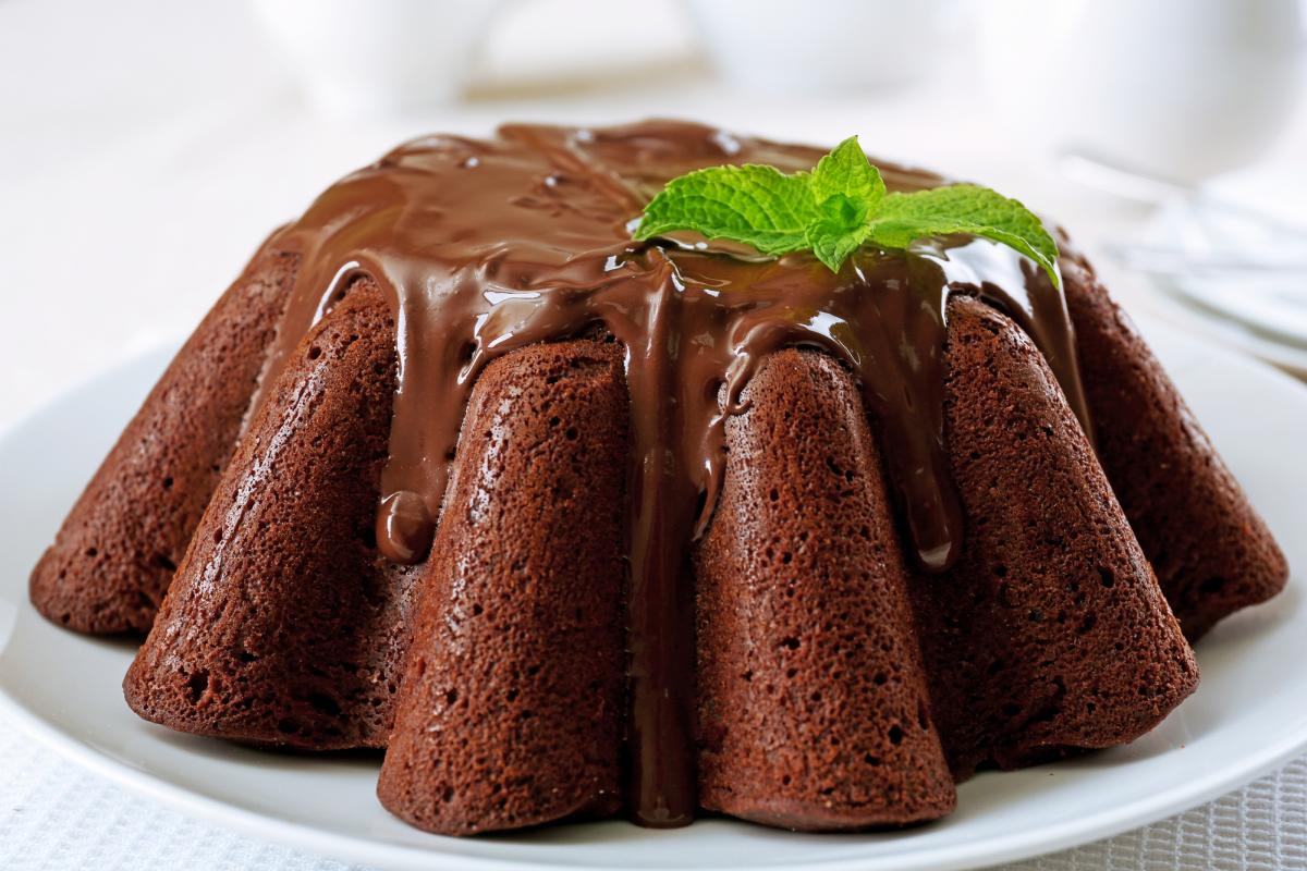 Быстрый шоколадный торт в микроволновке – кулинарный рецепт