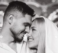 Квіткова і Добринін скріпили свій шлюб і показали чуттєві фото