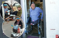 Щодня включав українські пісні у центрі Херсона: 75-річний дідусь передав ЗСУ понад 600 тис. гривень