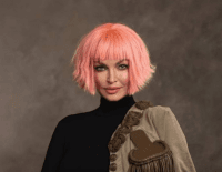 Щель видно: Волочкова в мини платье выбрала неправильный ракурс для фото