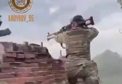 Самый кровавый бой: тиктокеры Кадырова показали, как воюют с бандеровским воздухом