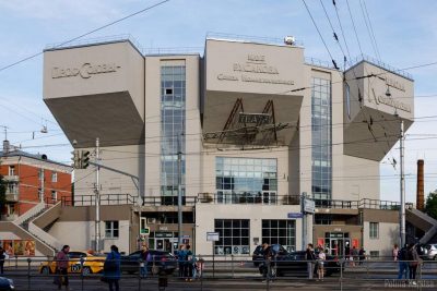 Театр Виктюка в России превратился в военкомат