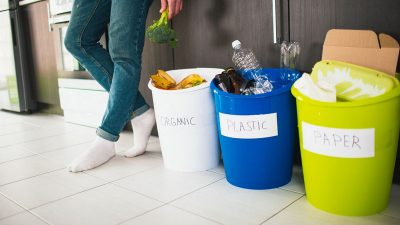 Как правильно сортировать мусор и что запрещено выбрасывать: секреты хозяйкам