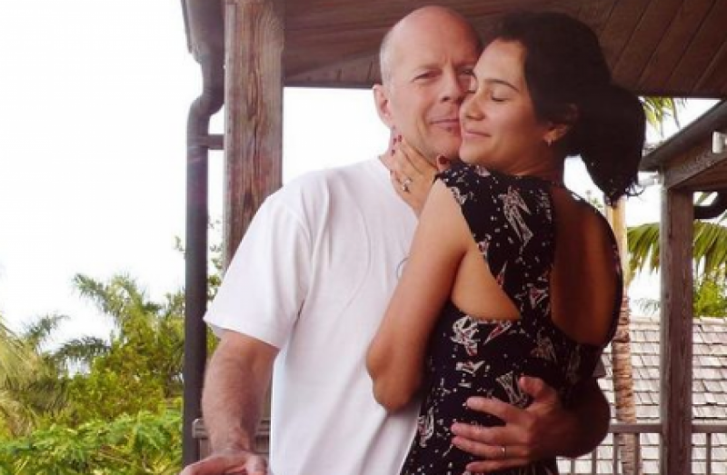 Жена неизлечимо больного Брюса Уиллиса рассказала, как справляется с горем