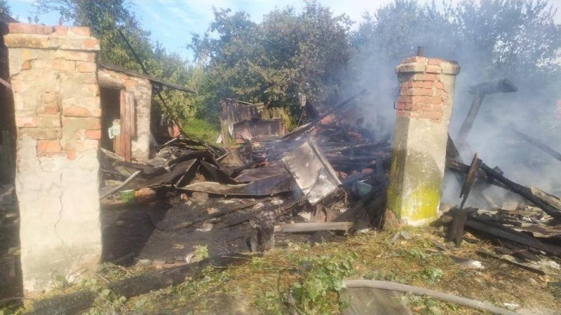 Росіяни нещадно б'ють з артилерії по Чернігівщині: пошкоджено багато будинків