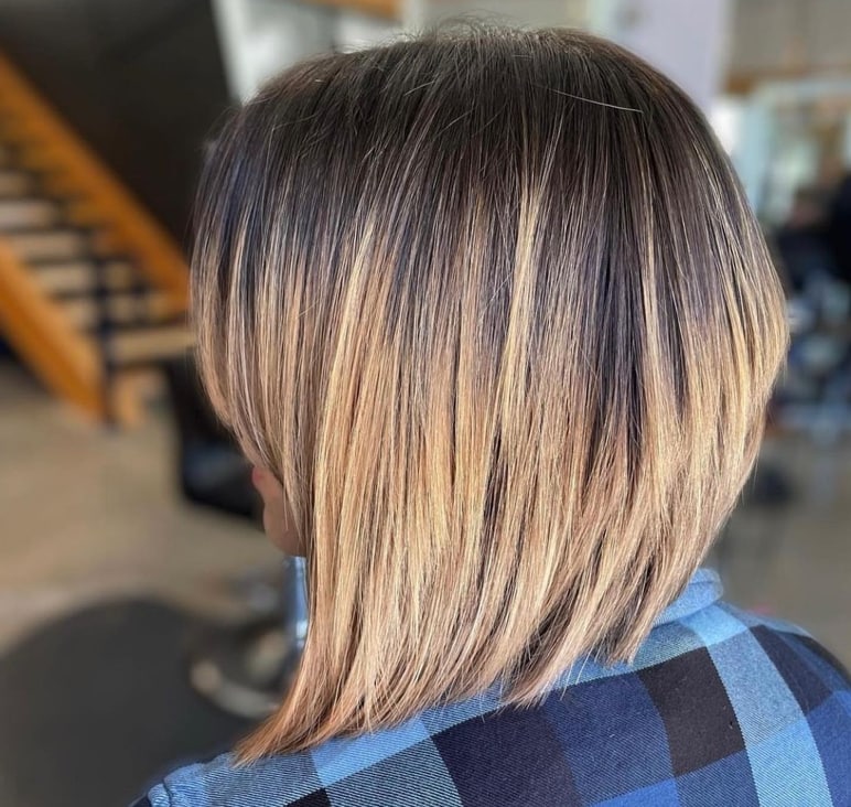 Модна стрижка сліпучої краси, що пасує абсолютно всім жінкам Модна стрижка сліпучої краси, що пасує абсолютно всім жінкам