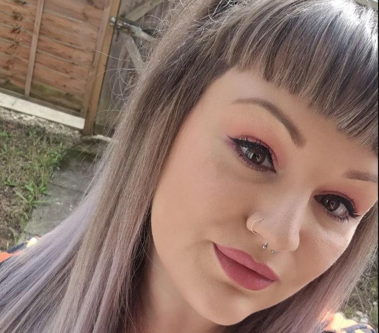 Які зачіски старять жінку після 40 років: 7 популярних стрижок, які точно додають вік Які зачіски старять жінку після 40 років: 7 популярних стрижок, які точно додають вік