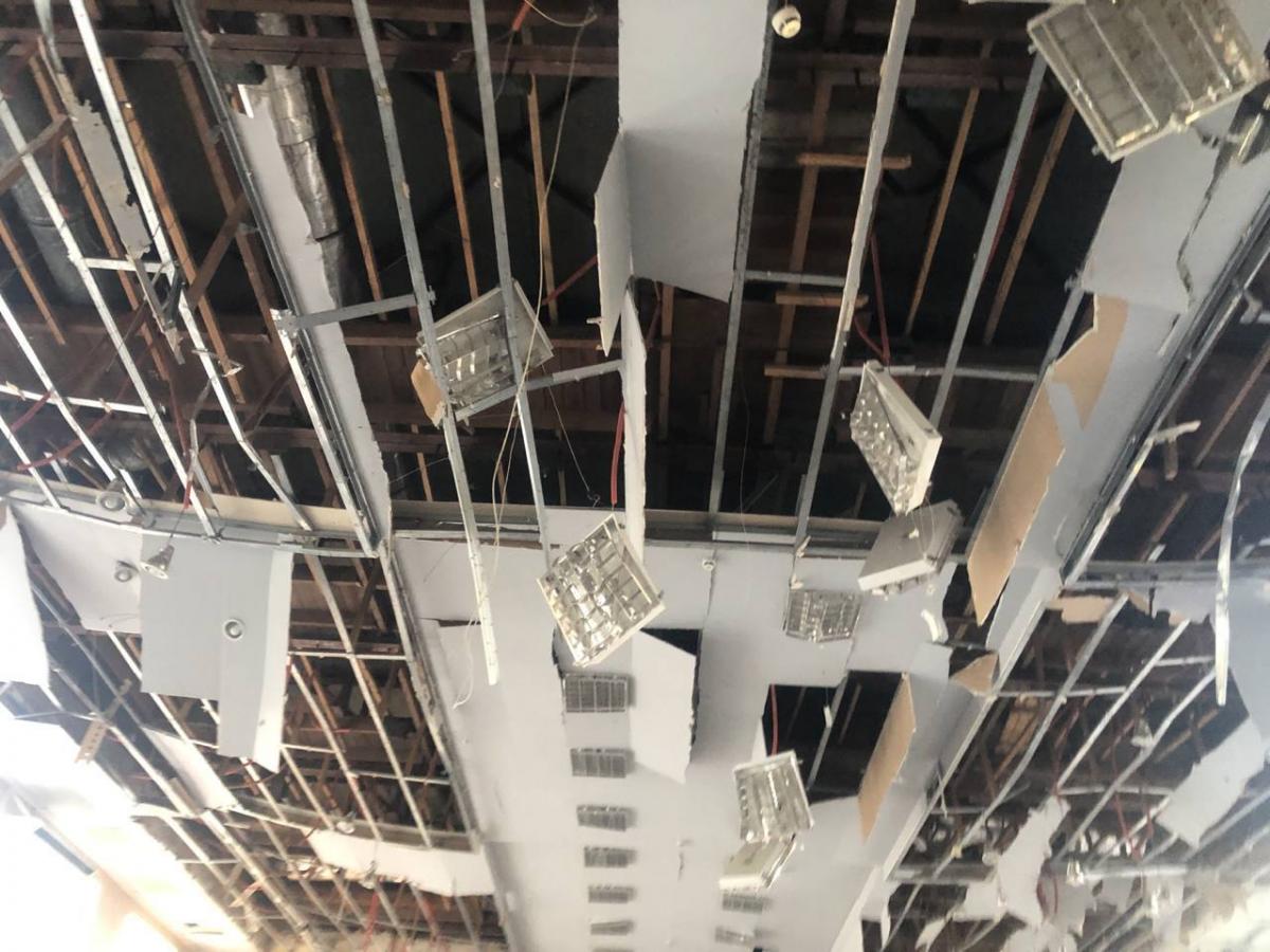 У Донецьку підірвали будівлю міськради У Донецьку підірвали будівлю міськради