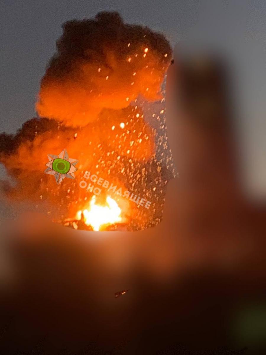 Пожар в Киеве после взрыва