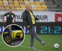 Потап відповів хейтерам і показав фото свого контракту в тероборону