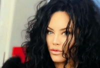 Скандальна Оксана Байрак назвала українців дурнями-свинями - режисерку поставили на місце