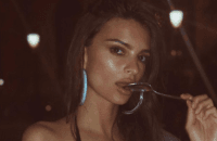 Емілі Ратаковскі здійснила камінг-аут після розлучення з чоловіком-зрадником