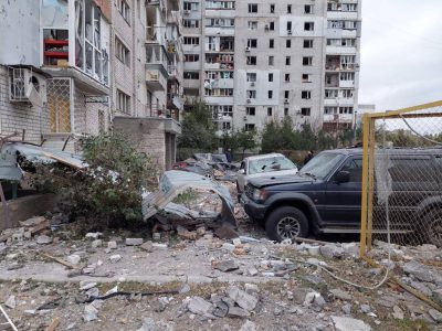 Оккупанты нанесли ракетный удар по Николаеву: разрушена квартира, теплотрасса, детская площадка