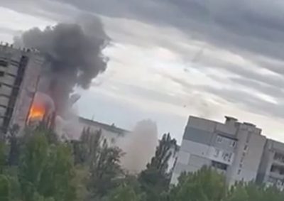 Грохот и огромный столб дыма: в Новой Каховке прогремели взрывы после прилетов