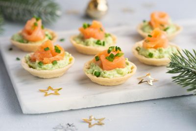 Шикарные рулетики из рыбы на Новый год 2023: уникальный рецепт праздничной закуски