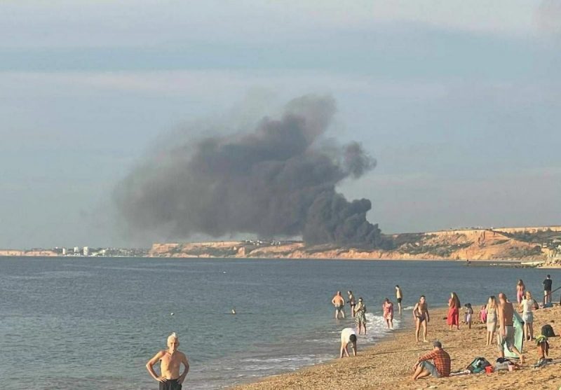 Мощные взрывы и детонация: на военном аэродроме РФ в Крыму новая "бавовна"