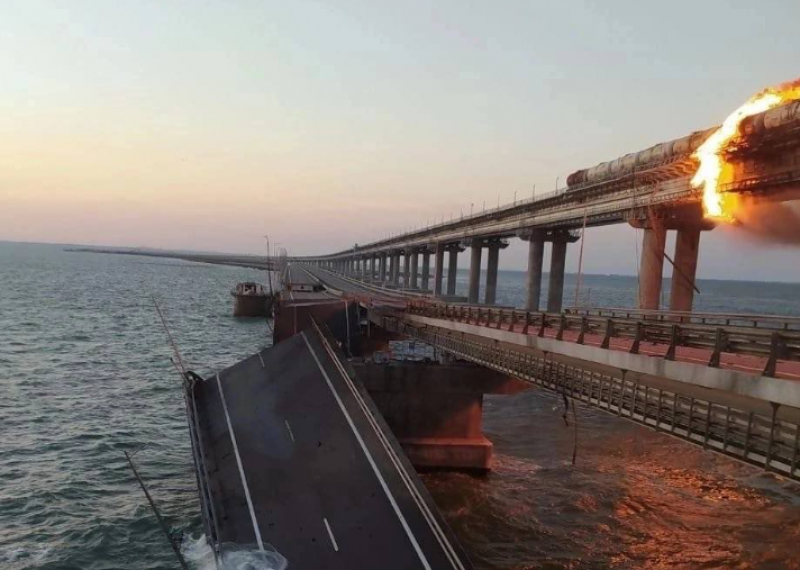 Взрыв на Крымском мосту: в РФ заявили о 3 погибших