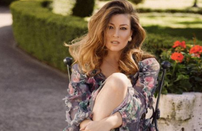 Двуглавый орел и пропагандистская решка: молчунья Жанна Бадоева объявилась на русском ТВ