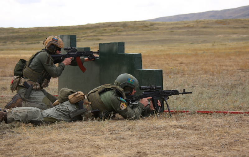 РФ ударила по пункту раздачи хлеба на Херсонщине: у Зеленского назвали россиян "ничтожными совками"