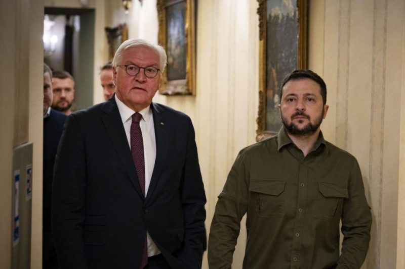 "Все гораздо страшнее": просидевший в укрытии Штайнмайер шокирован историями о войне в Украине