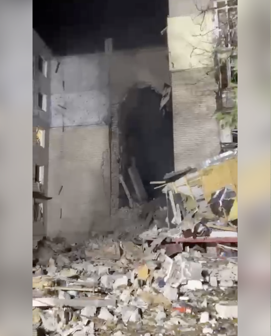 Помста за успіхи ЗСУ на фронті: РФ вдарила ракетою по житловій п'ятиповерхівці у Миколаєві, 6 загиблих