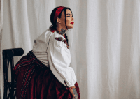 Ударив мене з ноги в лівий імплант: учасницю Холостяка-11 Адель Асанті побили через російську мову