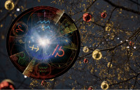 Гороскоп на декабрь 2022 для Близнецов: легкие деньги, новые друзья и хорошие новости